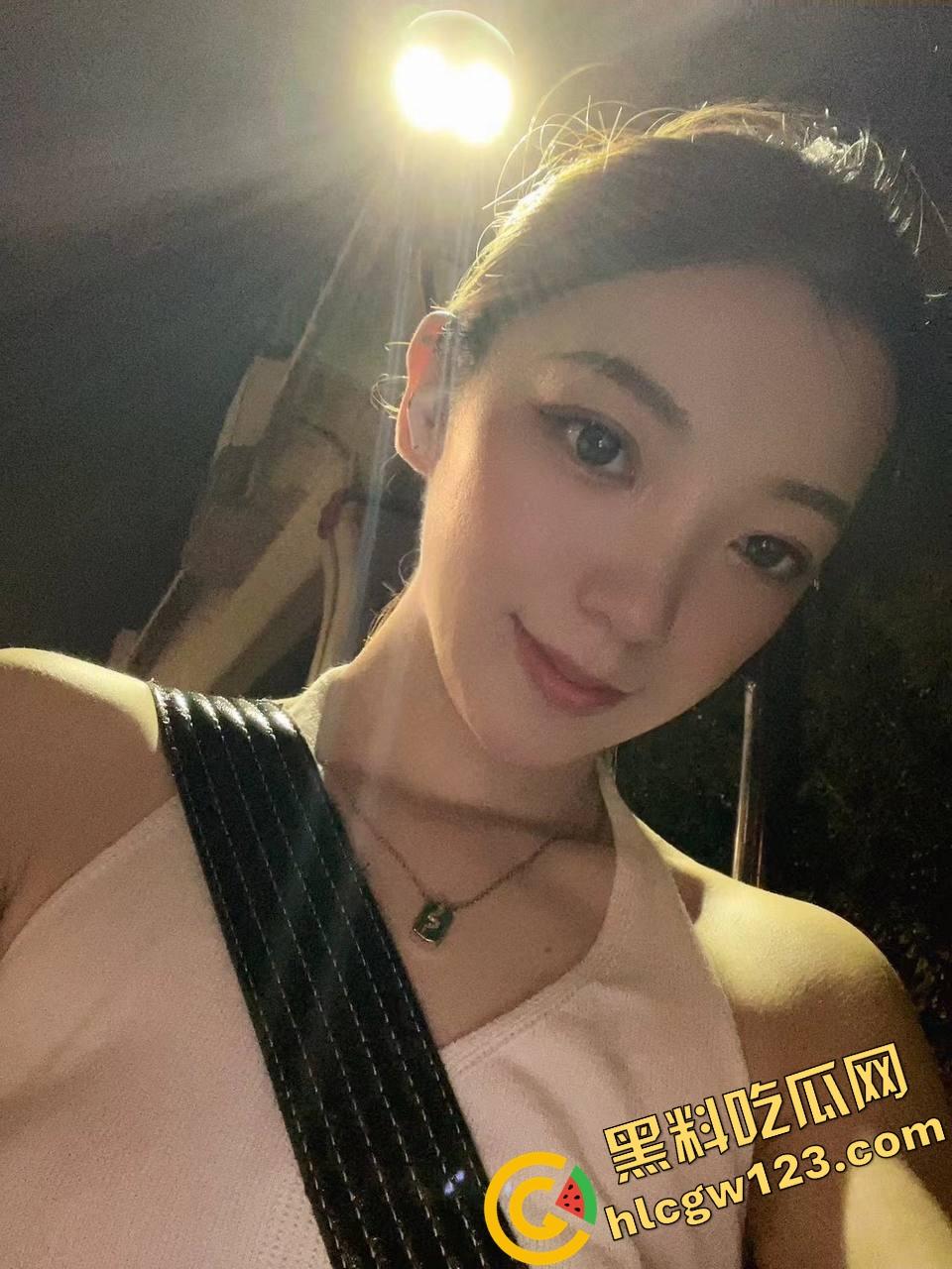 王者荣耀一句CPDD离婚奔现，纯爱女战士月供2000买烟养男人还给看逼，最后渣男边吃烤肉边提分手！-11